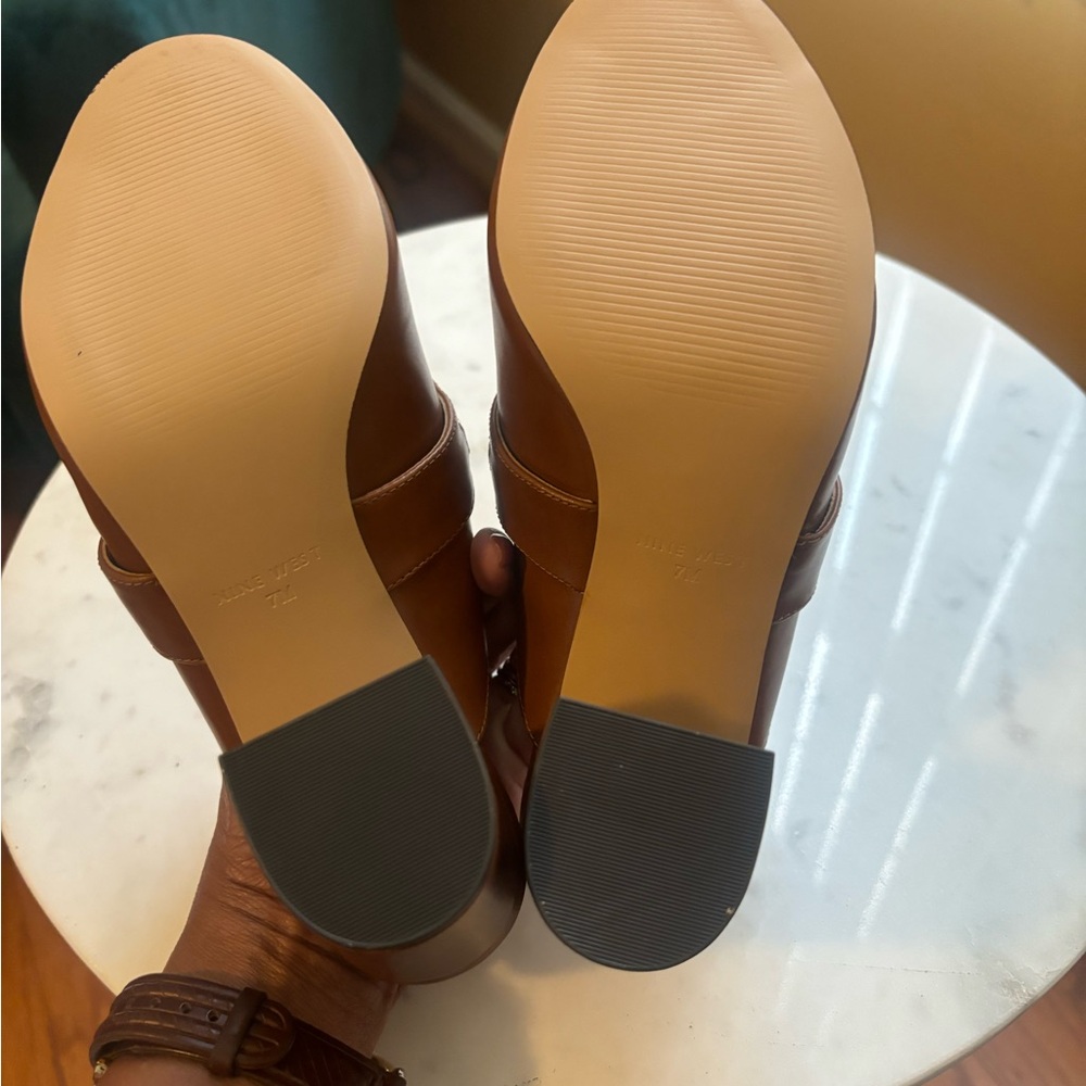WORN ONCE Nine West Cognac mules (7) - Picture 5 of 8